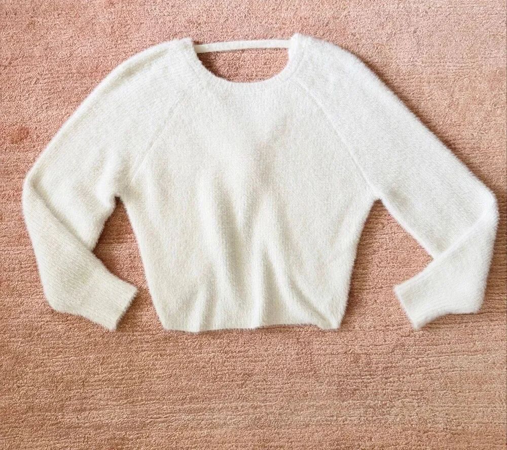 American Eagle Soft Fuzzy Sweater Cream Long Sleeve Twist Back Pullover Size S